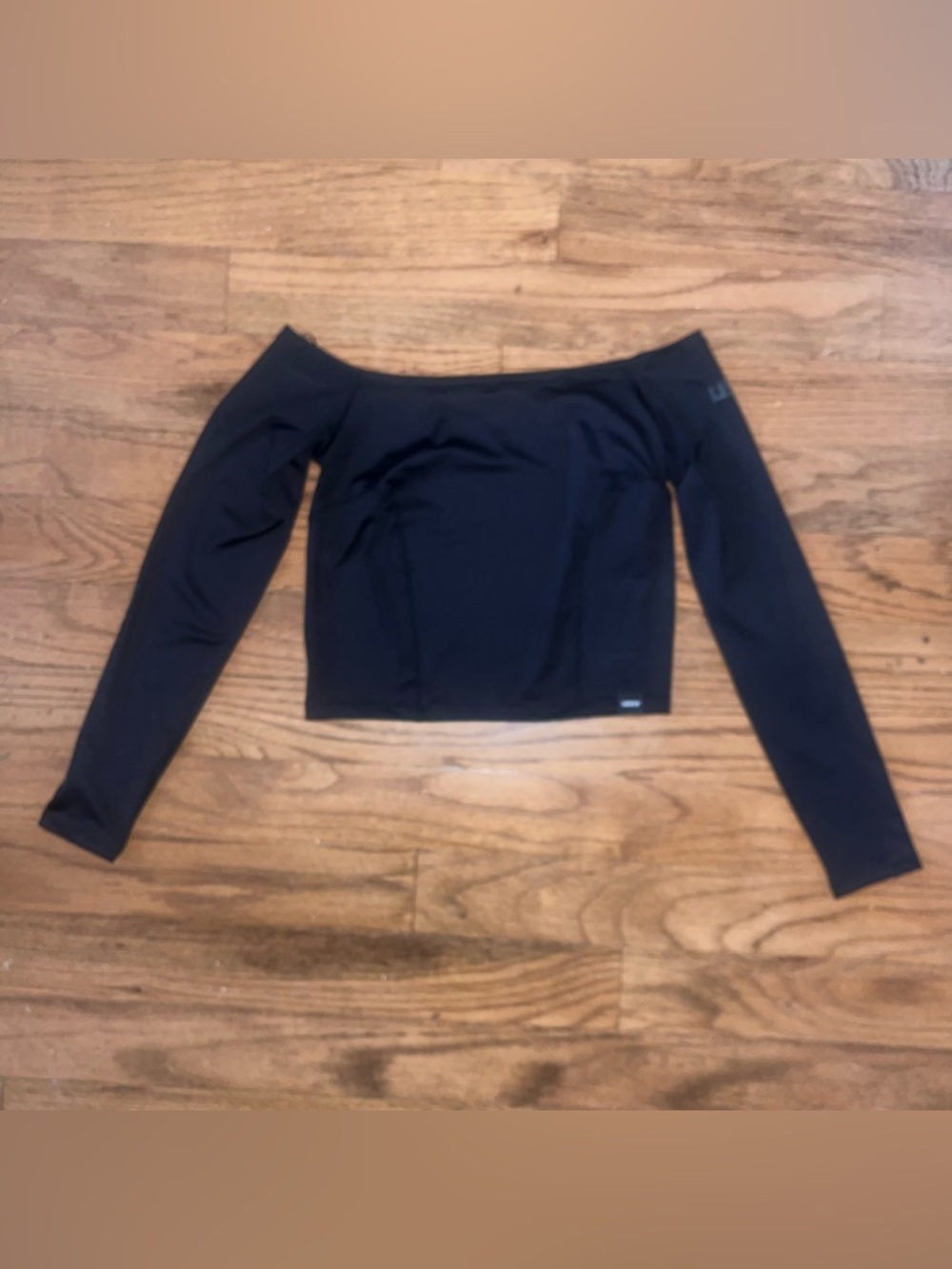 Levi's Black Off-Shoulder Crop Top - Long Sleeve